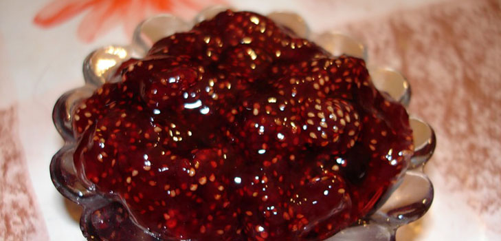 Erdbeermarmelade ist ein Mittel gegen Erkältungen