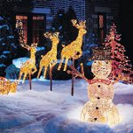 Silvester-Fassaden: Ideen, wie man ein Haus für einen Urlaub dekoriert Silvester-Fassaden: Ideen, wie man ein Haus für einen Urlaub dekoriert