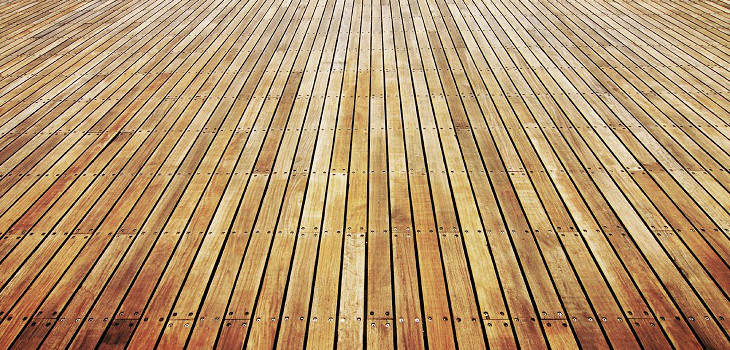 Restaurierung des alten Holzbodens