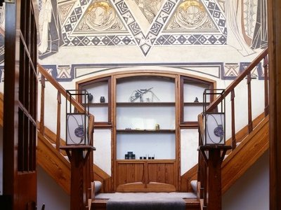 Sgraffito - dekorative Schnitzerei auf Gips