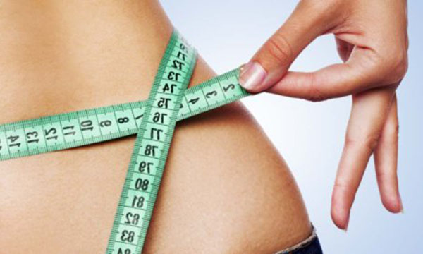 Wie man den Bauch und die Seiten reinigt