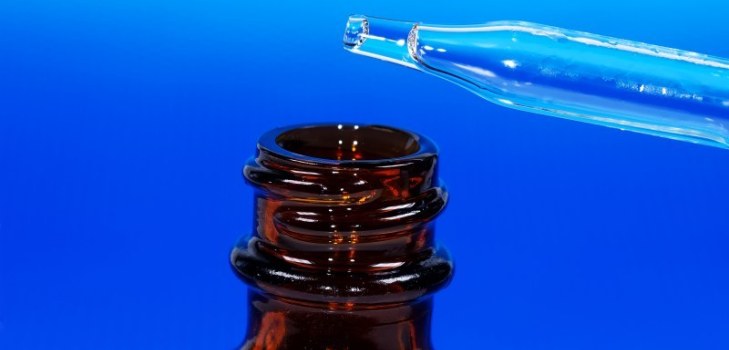 Pipette und Flasche
