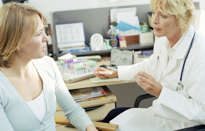 Erhöhte Immunität von Volksmedizin und Vitaminen