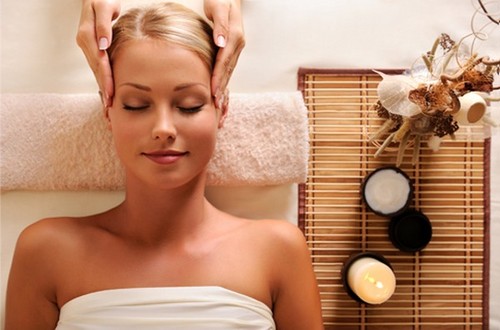 Thai-Massage im CROWN THAI SPA - ein Hauch von Glück